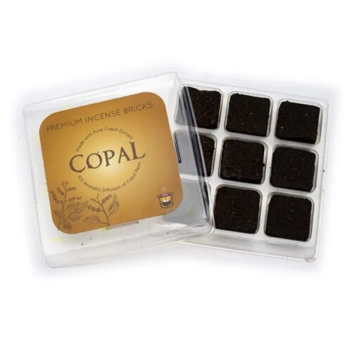 Aromafume Copal füstölőkocka nyitott dobozban, füstölőkockákat mutatva - Füstölő