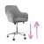 Szürke forgószék kerekekkel, állítható magassággal, a magasságállítás funkcióját mutatja