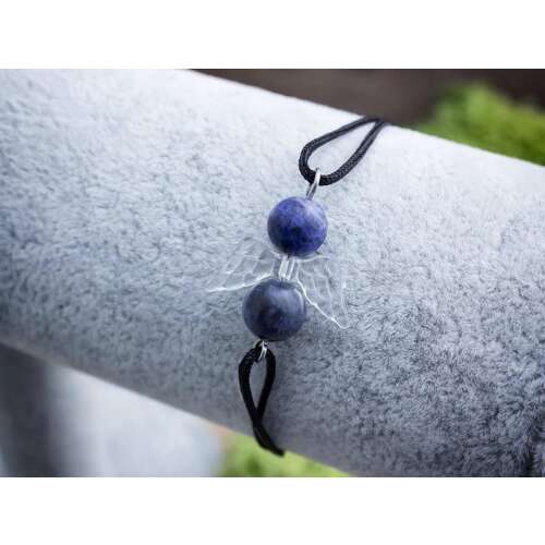 Szodalit angyal karkötő fekete zsinórral, állítható méret, tökéletes ajándék bármilyen alkalomra