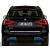 Fekete BMW iX3 2020+ hátsó nézete a beépített króm csomagtérajtó díszléccel, kiemelve esztétikai illeszkedését és a jármű megjelenését
