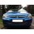 Kék PEUGEOT 307 SW HB egyenes elölnézete felszerelt króm hűtőráccsal, kültéri környezetben