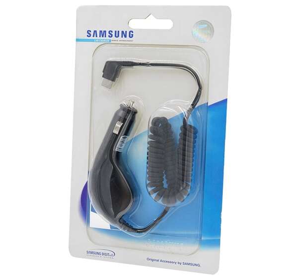 SAMSUNG autós töltő (5V / 700mA + beépített kábel) FEKETE Samsung...