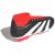 Adidas Predator 24 League FG focicipő, hátulról ferde nézet, fekete fehér csíkokkal, piros sarokgallér és talprészletek, 'PREDATOR' felirat