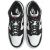 Nike Air Jordan 1 Mid Panda fekete-fehér sneakerek párja, felülnézet