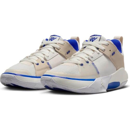 Nike Jordan One Take 5 (GS) ifjúsági kosárlabda cipő pár fehér és kék színben, elölről ferde nézet 
