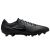 Bal oldali nézet fekete Nike Tiempo Legend 10 Elite AG-Pro műfüves focicipőkről, fehér háttérrel