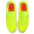 Felülnézet egy pár Nike Tiempo Legend 10 Academy IC terem focicipőről, neon sárga színben narancssárga talpbetétekkel