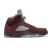 Nike Air Jordan 5 Retro SE sneaker, bordó és szürke, oldalnézet, Air párnázással és hálós panelekkel