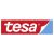 Tesa céglogó, piros téglalap fehér 'tesa' felirattal és kék-fehér ívvel