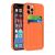 Daemi narancssárga szilikon telefontok kártyatartóval Apple iPhone 12 Pro Max-hoz, telefonra helyezve bekapcsolt képernyővel, több kártya látható a tartóban, fehér háttéren izolálva