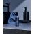 NIVEA MEN Deep Beat golyós izzadásgátló modern fürdőszobai környezetben, fekete mosdókagylóval, csappal és szappanadagolóval