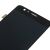 Közelkép a OnePlus 3T / 3 fekete OLED kijelző érintővel felső részéről, megmutatva a hangszóró és kamera kivágásokat