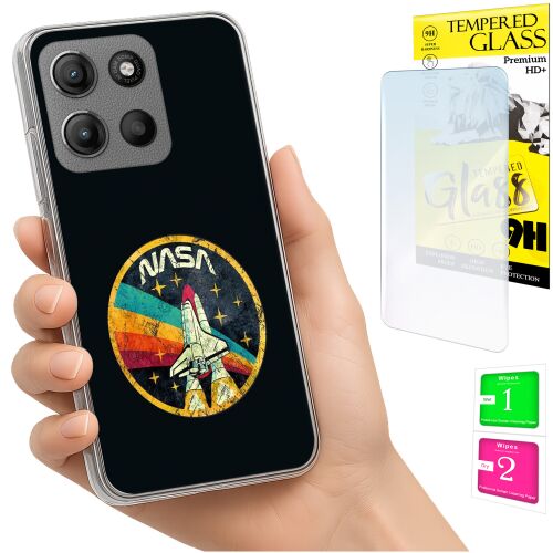 Kézben tartott Motorola Moto G15 / G15 Power telefon átlátszó tokkal, NASA űrhajó dizájnnal, edzett üveg képernyővédő csomagolással és tisztítókendőkkel. - Telefontok
