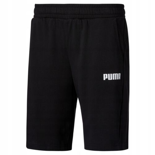 PUMA ESS Jersey Rövidnadrág 10'' fekete színben, elölről, fehér PUMA logóval a bal száron, látható rugalmas derékrésszel és oldalsó zsebekkel - Férfi rövidnadrág