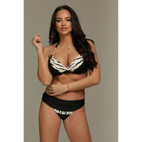 Pyramid push-up háromszög bikini arany ocelot mintával és feketével, C-D-E kosárméretekre tervezve, modellen viselve 