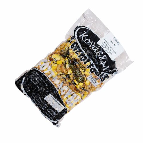 KOVÁCS MIX EXTRA MAGMIX 5 magvas etetőanyag 1 kg átlátszó műanyag csomagolásban, ferde nézetben, sárga kukoricával és egyéb magvakkal, ponty és amur horgászathoz - Magmix