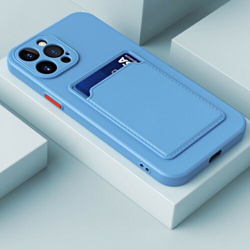 Szögletes nézetben Wooze Card Slot világoskék szilikon tok Apple iPhone 15 Plus-hoz, kártyával a nyílásban és pontos kivágásokkal a gombokhoz és a kamerához, modern világosszürke háttéren - Wooze