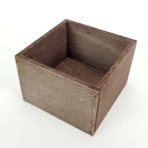 Rusztikus fa doboz, 11x11cm, 8cm mély, Dekoláda - Művészet & Hobbi