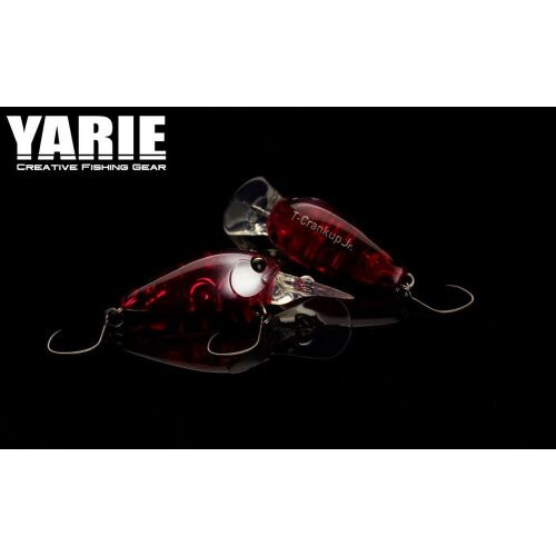 YARIE 675 T-CRANKUP F 35mm 3gr C40 Crystal Rosso KL crankbait horgászcsali, piros áttetsző, szögletes nézet fekete háttér előtt, pisztrángra és süllőre - Wobbler