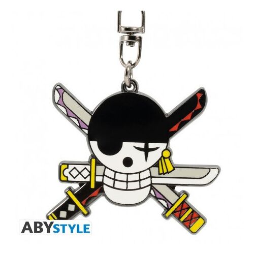 ABYstyle One Piece Zoro kulcstartó, Zoro jellegzetes kalóz zászlajával és keresztezett kardokkal fehér háttérrel, hivatalos termék 