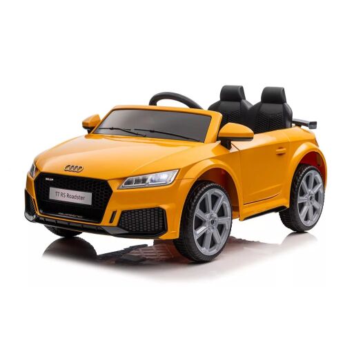 Ferdeszögű elölről háromnegyedes nézet sárga Audi TTRS akkumulátoros gyermekautó - Elektromos gyerekjármű