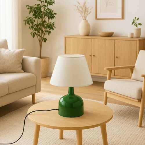 Opviq Table Lamp Cream 241756 fehér ernyővel és zöld talppal modern nappali környezetben, ideális hangulatvilágításhoz vagy olvasáshoz - Asztali lámpa