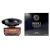 Versace Crystal Noir Parfum 1 ml illatminta üveg és a kiskereskedelmi csomagolása fehér háttérrel