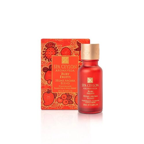 Spa Ceylon AROMAVEDA RUBY FRUITS Otthoni Aroma Keverék illóolaj piros üvegben a dekoratív piros termékcsomagolás mellett, gyümölcs illusztrációkkal gránátalma, rambutan és erdei gyümölcs illathoz - Otthon és kert