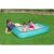 Familie bucurându-se de piscina gonflabilă Bestway Aquababy în curte