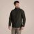 Craghoppers CRCEL003 EXPERT Férfi Basecamp Softshell Kabát sötétzöld színben, egy férfi viseli jobbra nézve, elölről cipzáros záródással és zsebekkel. Ideális munkához és szabadtéri tevékenységekhez.