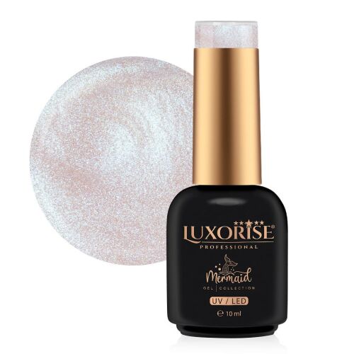 LUXORISE Mermaid Pearl Essence 10ml félpermanens gél lakk üveg egy mintával a csillogó, irizáló gyöngyházfehér színből fehér háttér előtt, professzionális manikűr kellék 