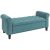 Angol nézet egy vintage stílusú zöld bársony tároló padról, görgős karfával és gombos steppeléssel, fehér háttérrel, kiemelve eleganciáját és funkcionalitását
