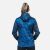 Egy személy hátulról viseli a Peak TeamRomania20 kék softshell kabátot kapucnival, részletes mintázattal