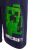 Közelkép a Minecraft Creeper grafikáról és logóról a sötétkék gyerek rövidnadrág szárán