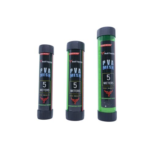 Három különböző méretű (25mm, 37mm, 44mm) Bull Tackle PVA háló cső fekete háttér előtt, kiemelve a termék variációit - Bojli aprócikk