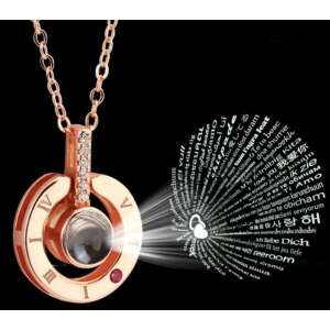 Rózsaszín arany projektoros nyaklánc 'Szeretlek' felirattal 100 nyelven, romantikus ajándék neki - Női kiegészítő