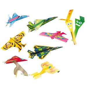 Hajtogatott papírrepülők a SES Papírrepülő hajtogató készletből - SES Creative