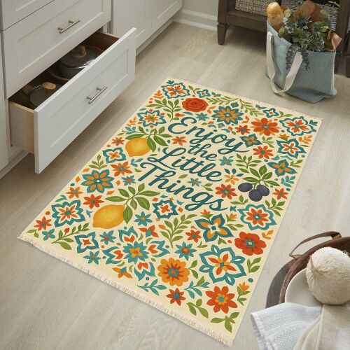 Conceptum Hypnose Szőnyeg, 60x120 cm, többszínű, 100% pamut, 'Élvezd az apró dolgokat' citrom és virág mintával, konyhai környezetben, nyitott fiókokkal - Dekoráció