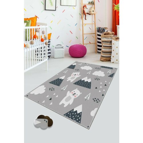Conceptum Hypnose Carpet (120 x 180) Multicolor HMNT233 gyermekszobában, fehér kisággyal és színes dekorációval - Conceptum Hypnose