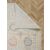 A Conceptum Hypnose Carpet Beige Rustik 2221 (100 x 300) szőnyeg alja, bemutatva a csúszásmentes hátlapot és a minőségi kivitelezést