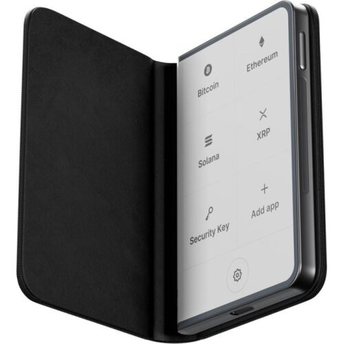 LEDGER WALLET Stax eszköz részben nyitva egy fekete tokban, megjelenítve az érintőképernyős felületet kriptovaluta opciókkal, mint a Bitcoin és Ethereum - Divat és öltözködés
