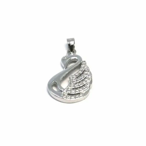 Hattyú medál kövekkel, közeli felvétel ródiumozott ezüst hattyú medálról részletes csillogó fehér kövekkel, az elegancia és tisztaság szimbóluma - DRESCHER Jewellery
