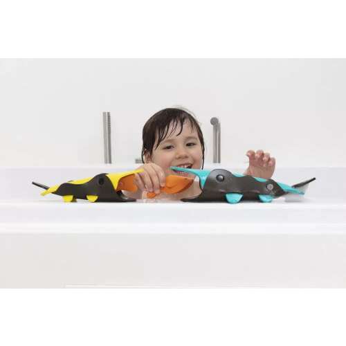 Quut 3D Krokodil Fürdőjáték - Gyerek krokodilokkal és halas fürdőjátékokkal játszik a kádban