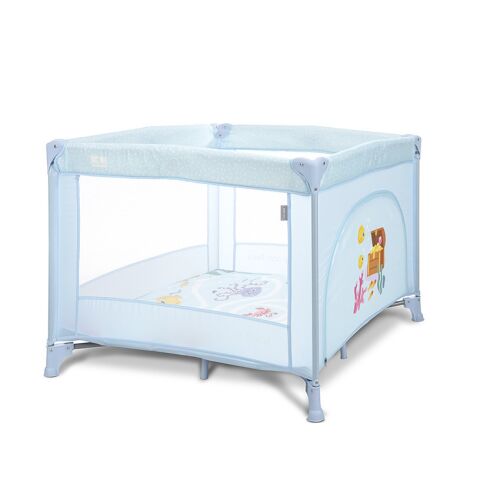 Lorelli Play N Relax utazójáróka Airy Blue Sea színben, 3/4 nézet, sima fehér háttéren - Utazóágy és kiegészítői