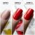 Háromlépéses alkalmazási folyamat MollyNails Vinyl Effect Systemhez, ujj mutatása Base & Care, Color Lacquer (piros) és High Gloss Top Coat rétegekkel