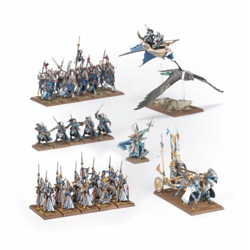 Összeszerelt és festett Warhammer The Old World Főnemes Birodalmak Hadsereg a Csata Meneteléshez miniatúrák, bemutatva a Lordot, Tengeri Őrséget, Árnyékharcosokat, Ellyrian Reavers-eket, Lothern Égénhasítót és Tiranoc Harci Szekeret fehér háttéren 