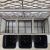 Belső nézet az Outsunny magaságyásról futtatóráccsal