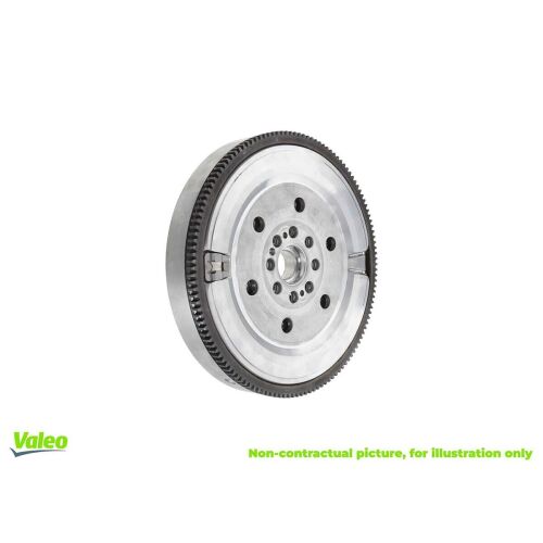 VALEO 836038 sebességváltó alkatrész Opel Zafira B-hez, döntött nézet fehér háttéren 