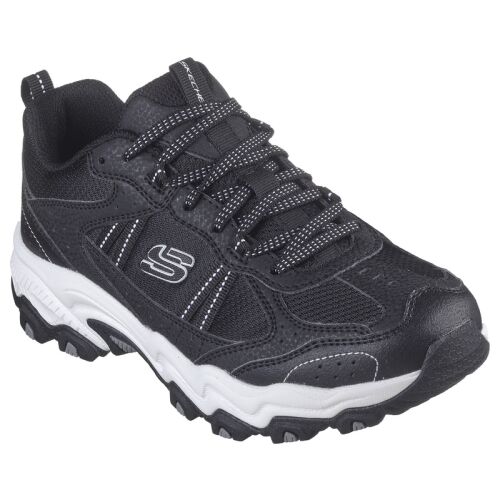 Fekete Skechers STAMINA AT női sportcipő szögből, fehér talppal és S logóval, egyszínű fehér háttérrel - Női sportcipő