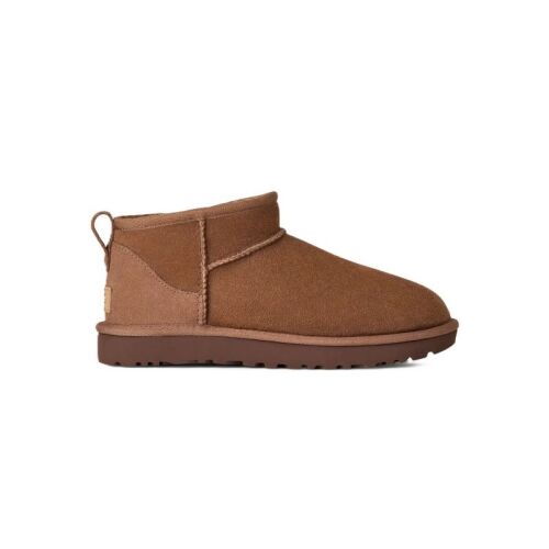 Barna UGG Classic Ultra Mini női lifestyle bokacsizma, oldalnézet, fehér háttéren. - Női bakancs és csizma